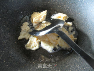 鸭蛋萝卜煮粉丝的做法步骤：3