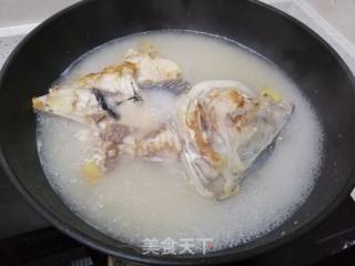 豆腐鱼头汤的做法步骤：6