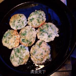 芹菜叶鸡蛋饼的做法步骤：7