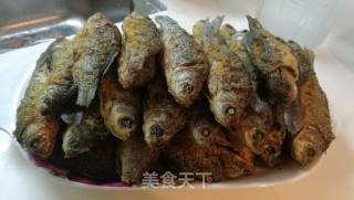 椒盐鲫鱼的做法步骤：4