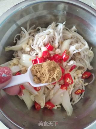 凉拌烧烤金针菇的做法步骤：8
