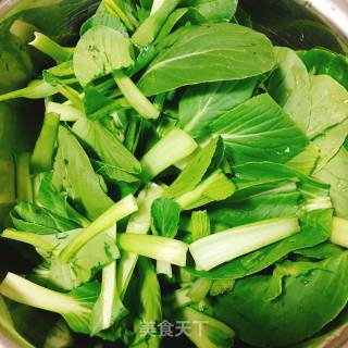 青菜虾皮豆腐汤的做法步骤：1
