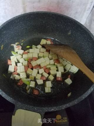 “豆腐”豆腐青菜炒米的做法步骤：3