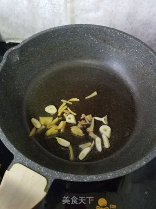花菜火腿肠的做法步骤：3