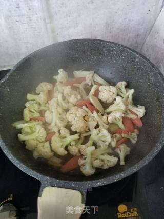 花菜火腿肠的做法步骤：6