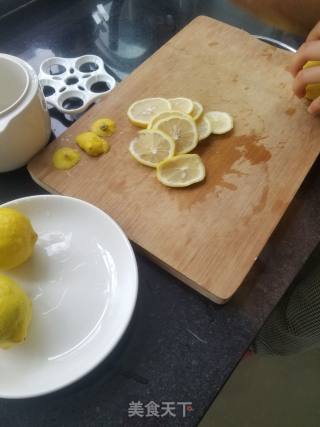 柠檬膏的做法步骤：2