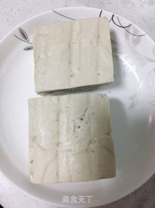 炸豆腐泡的做法步骤：1