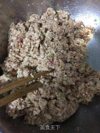炸豆腐肉丸的做法步骤：3