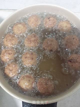 炸豆腐肉丸的做法步骤：6