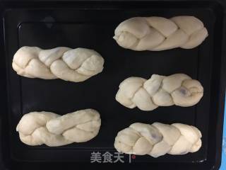 蔓越莓果干辫子包的做法步骤：12