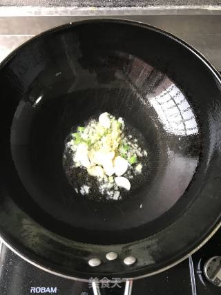 黄花木耳烧豆腐的做法步骤：5