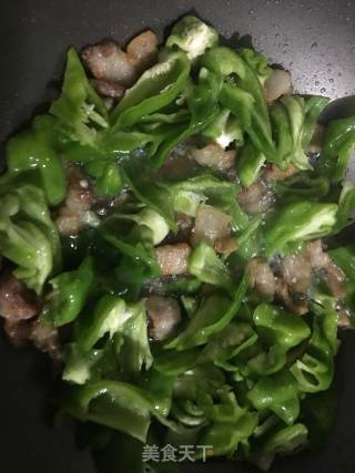 辣椒炒肉的做法步骤：4