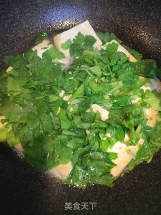 芹菜烩豆腐的做法步骤：4