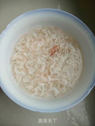 虾皮.大葱炒鸡蛋的做法步骤：4