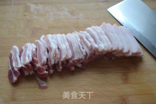川味盐煎肉的做法步骤：2