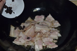 川味盐煎肉的做法步骤：3