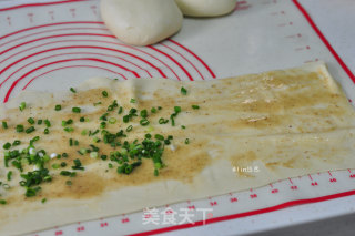烫面葱花饼的做法步骤：5