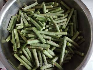牛肉丝炒豇豆的做法步骤：4