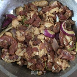 【锡纸烤羊肉】的做法步骤：1