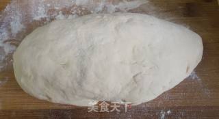 卷边火腿披萨的做法步骤：2
