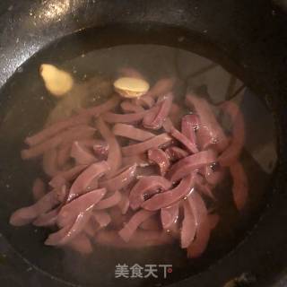 猪腰子汤的做法步骤：2