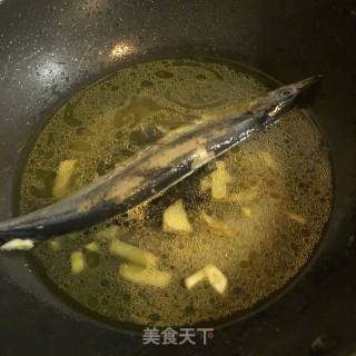 红烧秋刀鱼的做法步骤：4