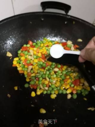 豌豆炒玉米的做法步骤：5