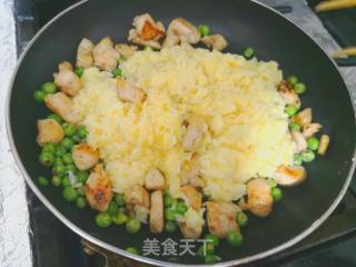 青豆鸡肉炒饭的做法步骤：7