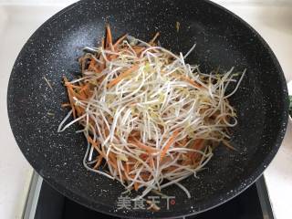 牛肉酱炒刀削面的做法步骤：6