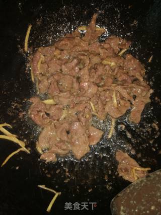 滑蛋牛肉的做法步骤：4
