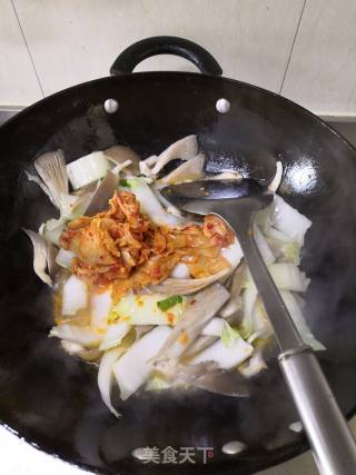 辣白菜蔬菜锅的做法步骤：5
