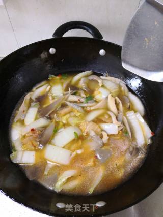 辣白菜蔬菜锅的做法步骤：6