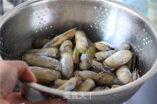 辣炒小人儿鲜的做法步骤：1