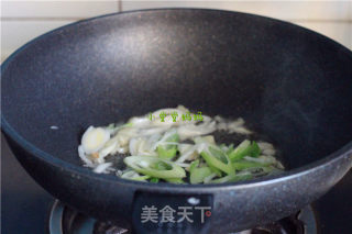 辣炒小人儿鲜的做法步骤：3