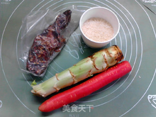 风干牦牛肉焖饭的做法步骤：1