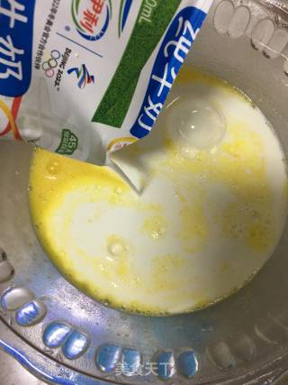 网红芒果千层的做法步骤：2