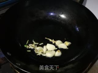 金蒜墨鱼仔的做法步骤：4