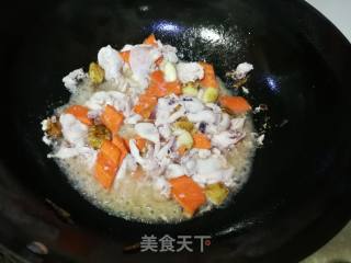 金蒜墨鱼仔的做法步骤：6