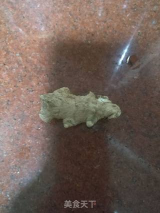 腊猪蹄炖萝卜的做法步骤：1