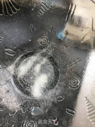 一卤鲜咸鱼蒸豆腐的做法步骤：3