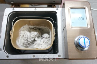 黑米餐包汉堡包的做法步骤：2