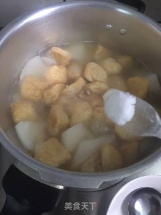 白萝卜油豆腐龙骨汤的做法步骤：7