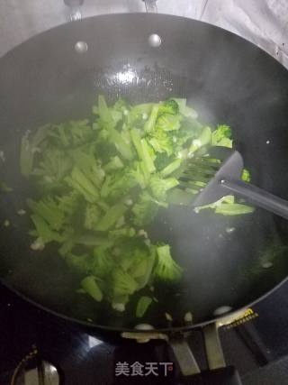 蒜蓉西蓝花的做法步骤：5