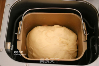 脆皮肠芝麻小面包的做法步骤：5