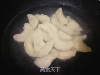 荠菜煎饺的做法步骤：3