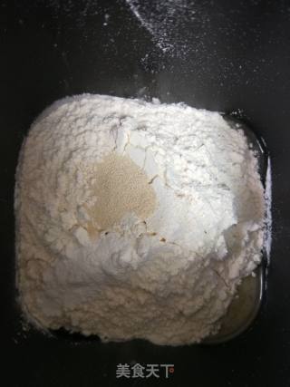 花朵面包的做法步骤：2