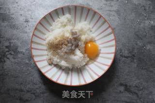 虾仁米饭团的做法步骤：3