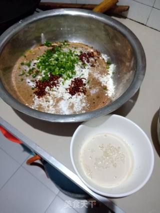 荞麦辣椒咸馒头的做法步骤：1