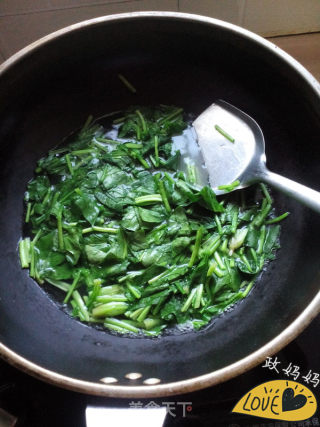 西红柿菠菜汤的做法步骤：2