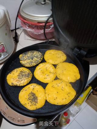 南瓜芝麻饼的做法步骤：4